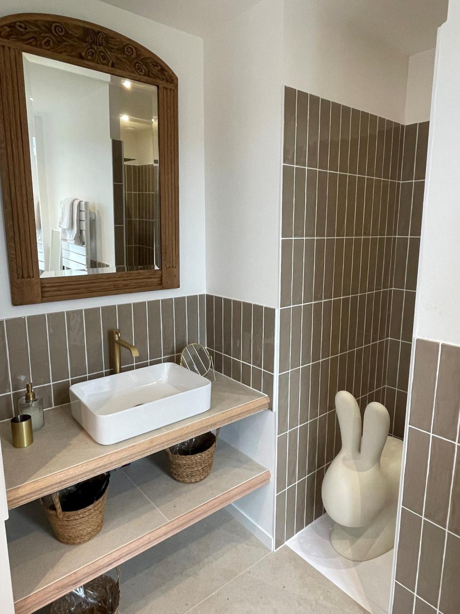 La Petite Maison De Giverny - Gite De Charme 5 Etoiles Au Coeur Du Village - 3 Chambres מראה חיצוני תמונה